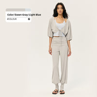 Women?s casual sportswear set: loose-fitting, figure-flattering tunic paired with footless leggings