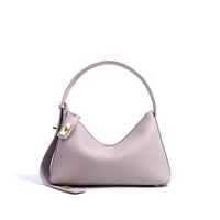 Leather handbags are fashionable.