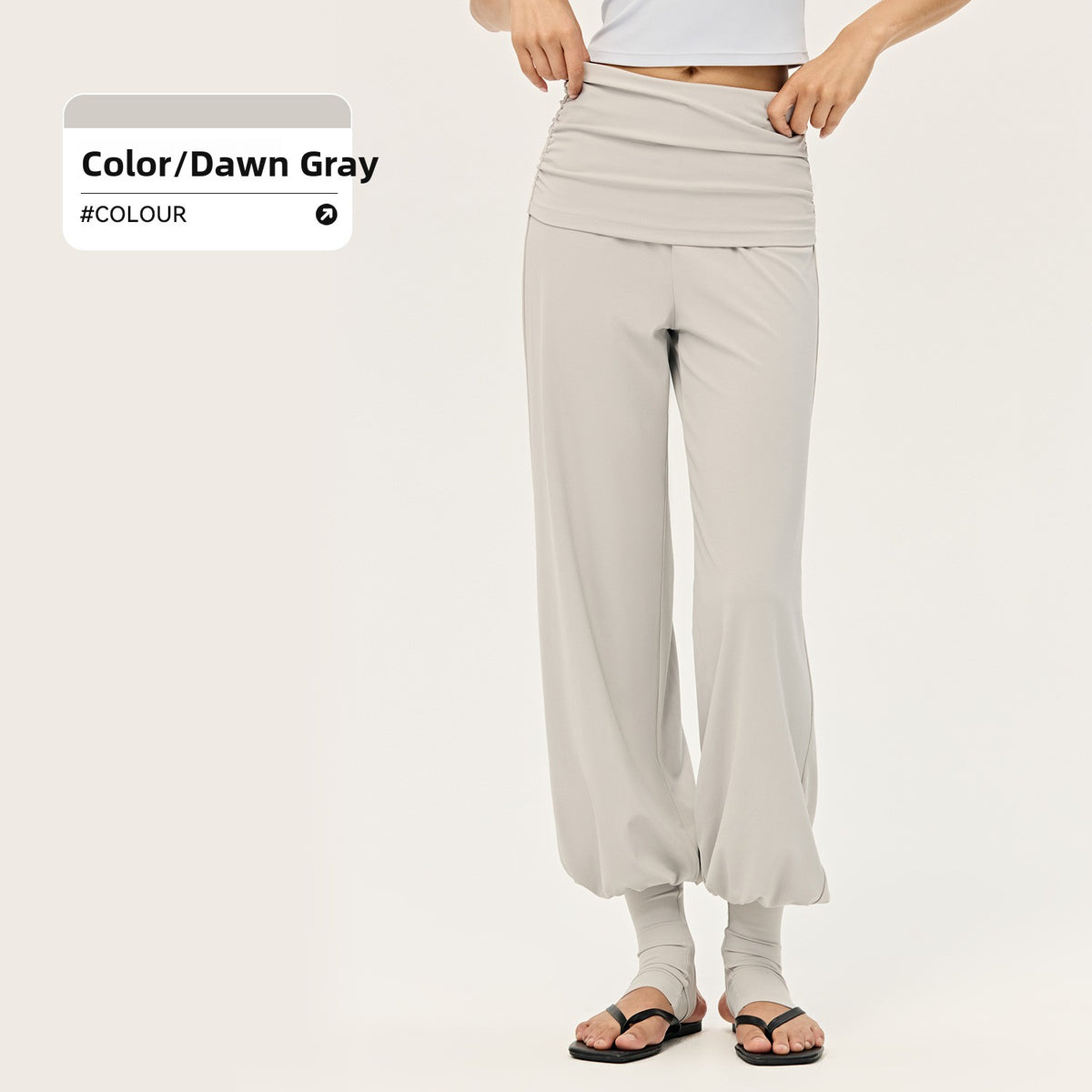 Women?s casual sportswear set: loose-fitting, figure-flattering tunic paired with footless leggings