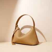 Leather handbags are fashionable.